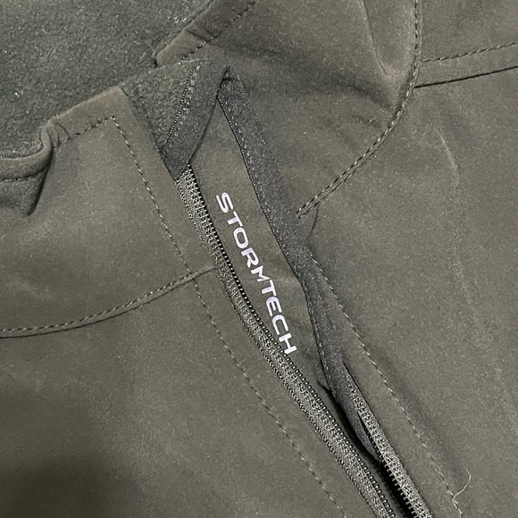 Men’s Large Stormtech bonded DOOSAN vest - Picture 4 of 7